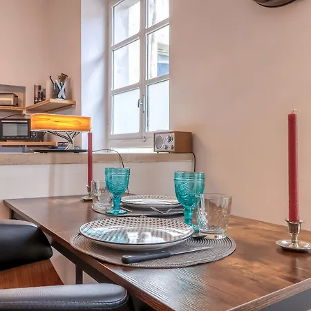Le Vintage, Appart,hotel Particulier, Centre Maisoncarreeconciergerie * Nimes