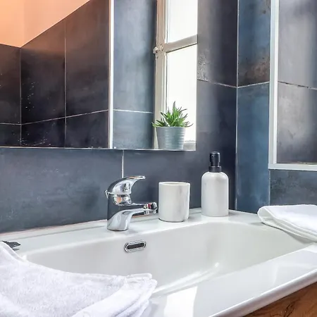 Apartment Le Vintage, Appart,hotel Particulier, Centre Maisoncarreeconciergerie Nimes